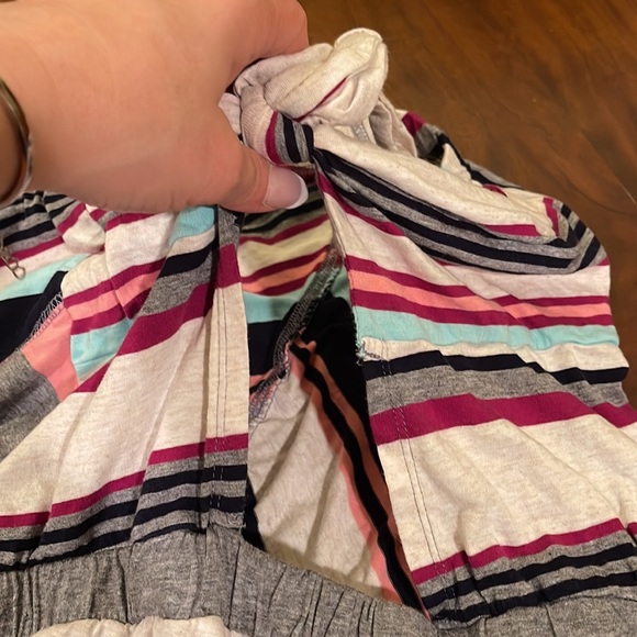 Garage size medium stripe romper with 2 pockets nwot - Picture 4 of 4